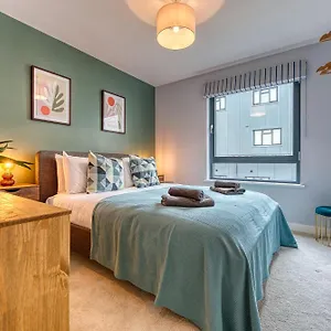  Apartment Blue Puffin Stays: Stylish 2-bed In Ocean Village